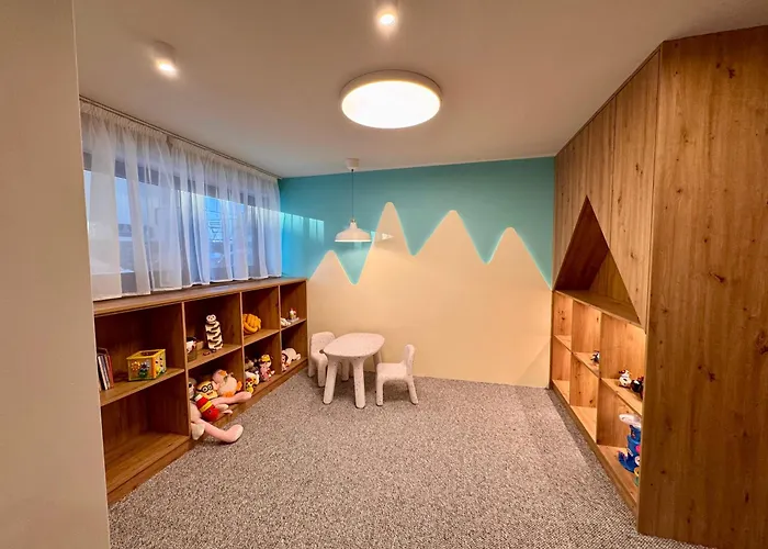 Cyrhla Apartamenty - Sauna, Playroom, Free Parking & Wifi Zakopane